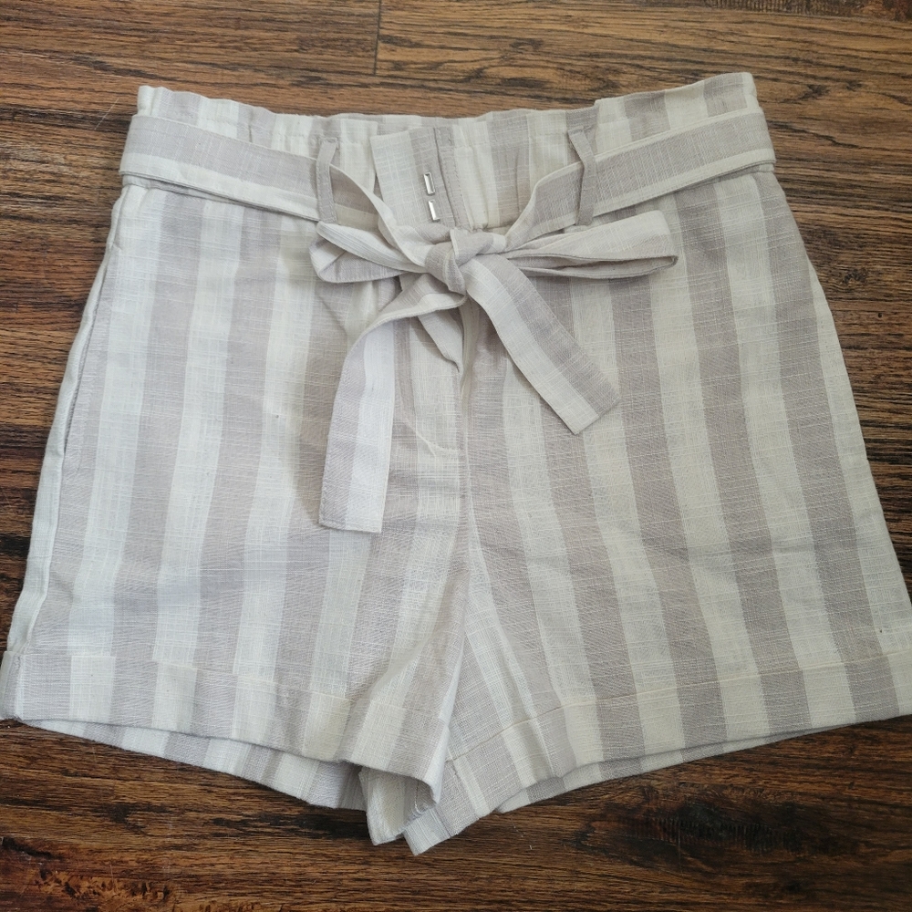 Woman SHORT